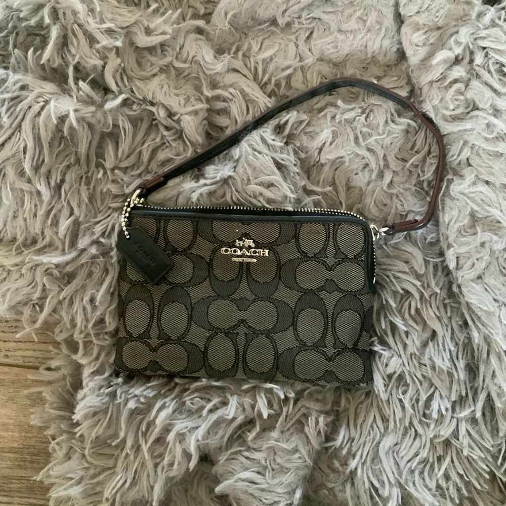 Coach wristlet - Picture 2 of 4